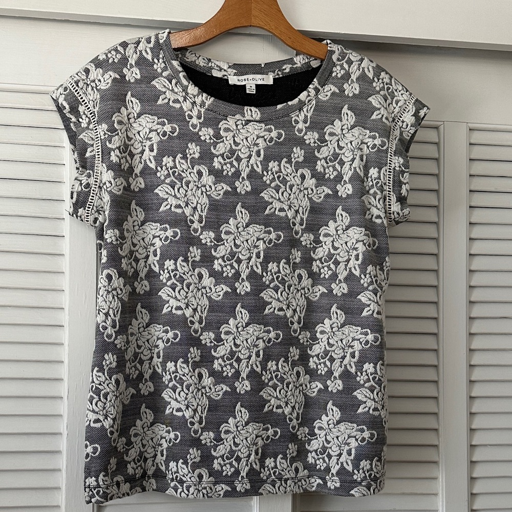 Rose & Olive Black and Cream Floral Short Sleeve Top